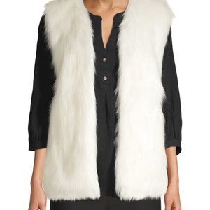 Time & Tru White Faux Fur Vest